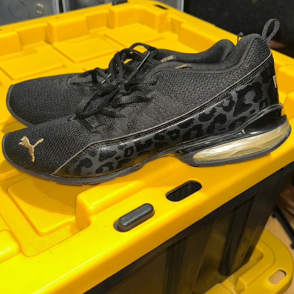 EUC Puma 9.5 animal print sneakers